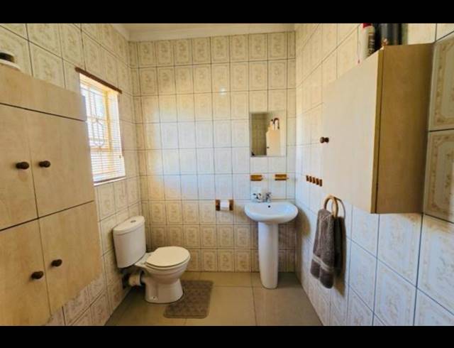 3 BEDROOM HOUSE FOR SALE IN LENASIA SOUTH